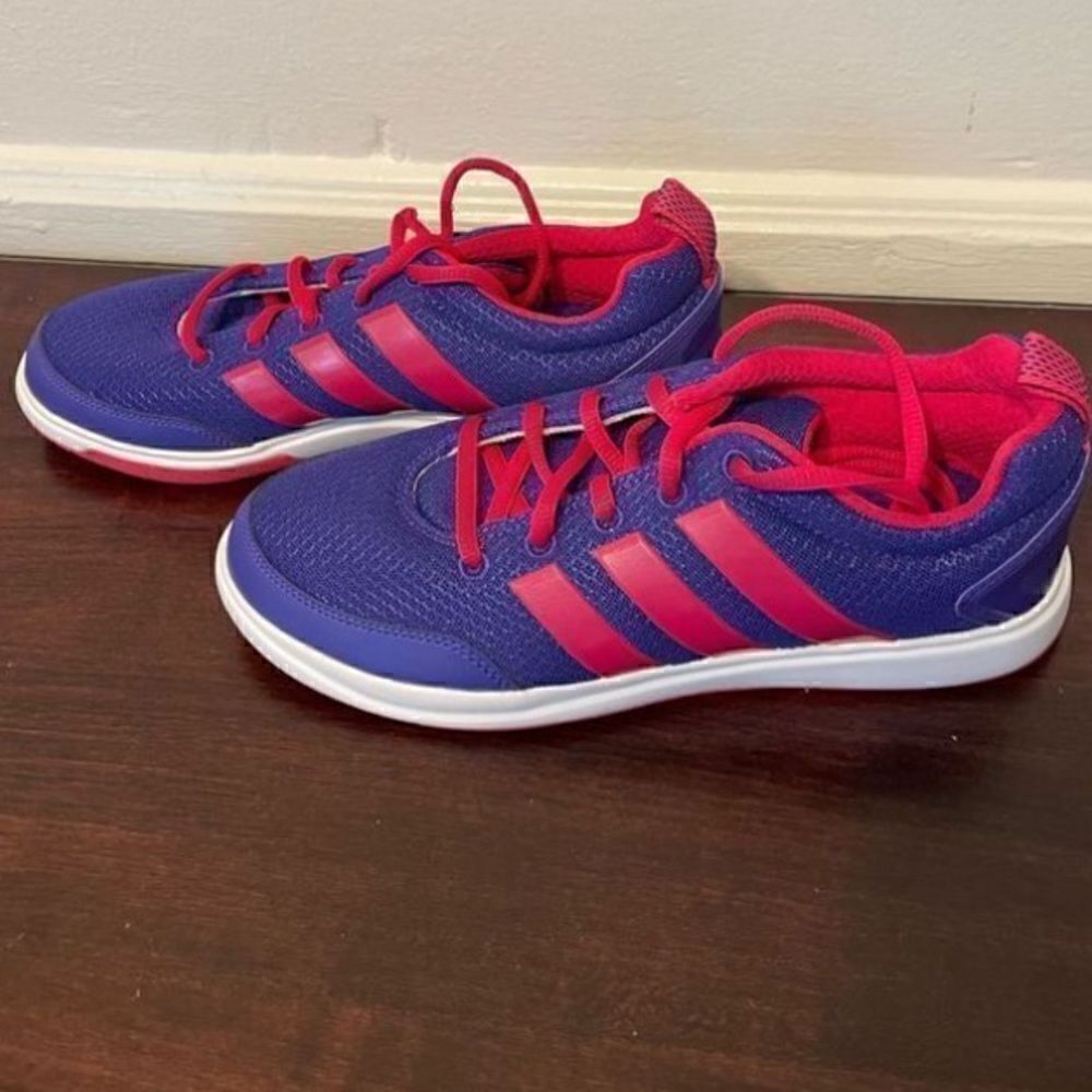 Adidas Girls low top purple sneaker Youth size 6 new